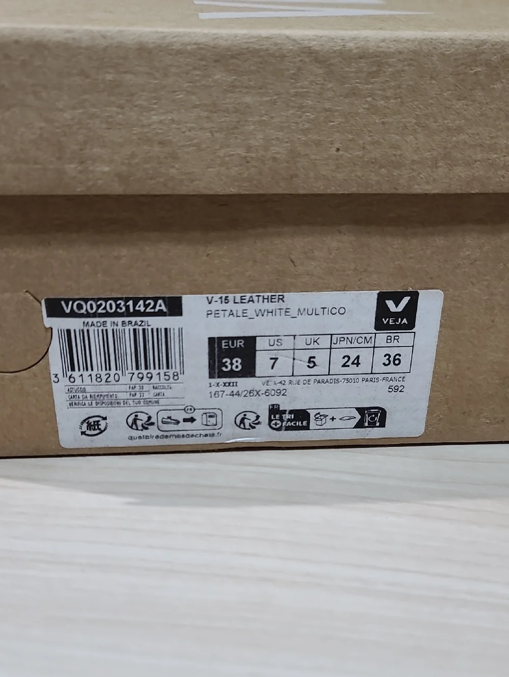 Veja Women's V-15 Sneakers Petale White Multico - US 7 NEW - Picture 7 of 9